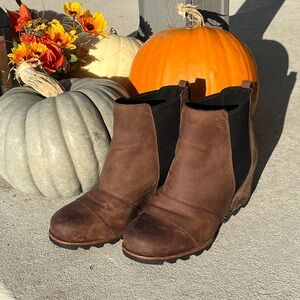 Sorel Evie Brown Leather Ankle Boots